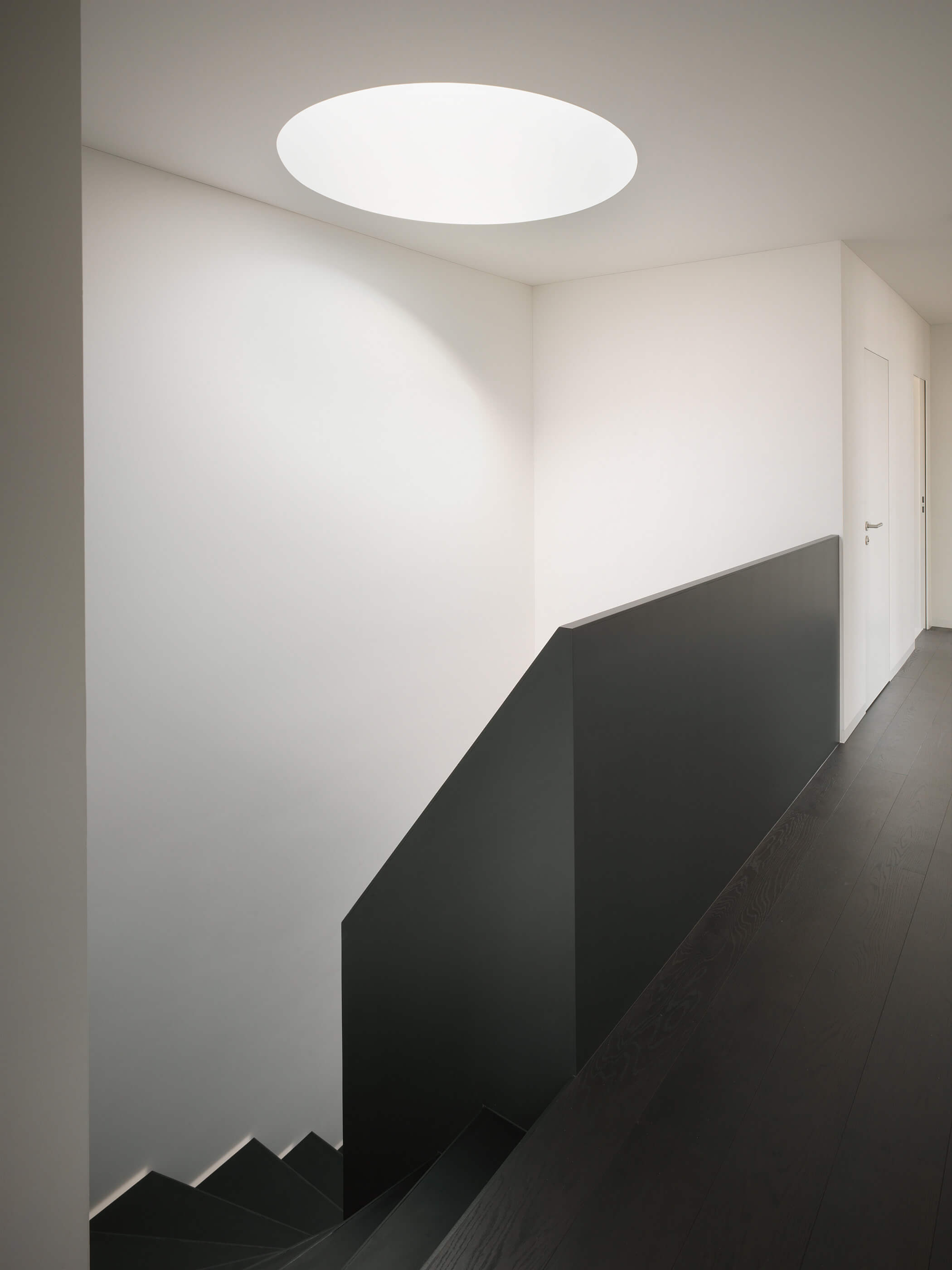 Stahltreppe Faltwerk mit Oberlicht